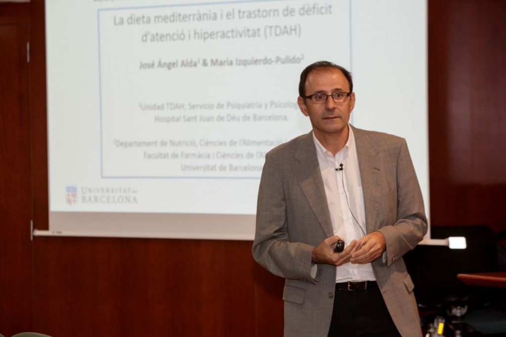 El doctor José Ángel Alda, en un moment de la seva intervenció.