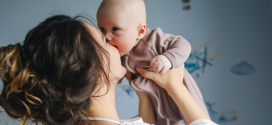 Farmaserveis incorpora un nou servei de consell professional en lactància materna: Alletafarma