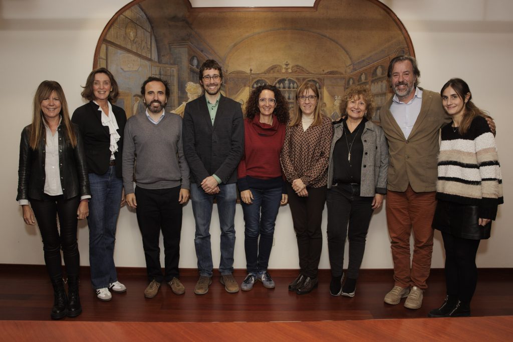 D'esquerra a dreta: Montse Ponsa, Cristina Cardells, Jordi Casas, Adrià Botet, Mª  Rosa Ballester, Roser Vallés, Àngels Franch, Guillermo Bagaría i Paola Ciccardi.